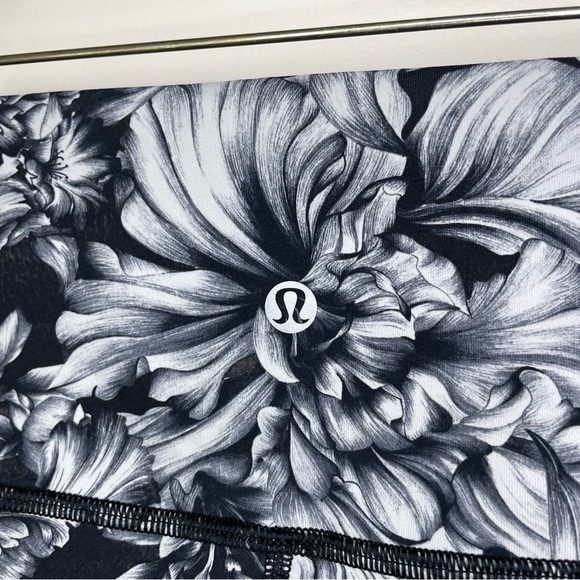 Lululemon Wunder Under Crop high rise leggings luxtreme 21” night garden women 6 - Picture 9 of 11